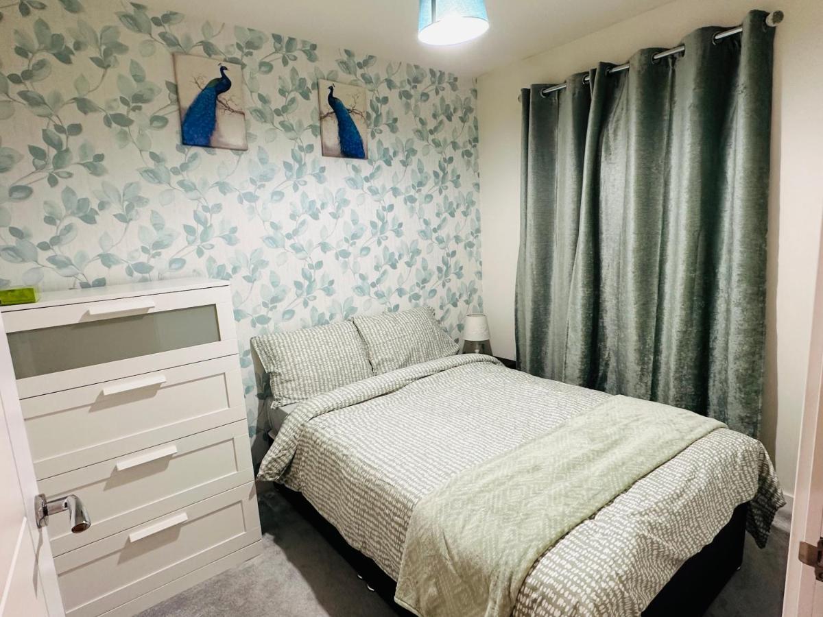 Modern 3 Bed Villa With Free Parking And Garden Close To City Center And Edinburgh Airport Eksteriør bilde